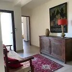 D'architecte, 12 Personnes, Avec Piscine Faugeres (Herault)
