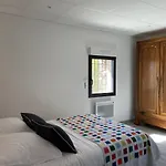 D'architecte, 12 Personnes, Avec Piscine * Faugeres (Herault)