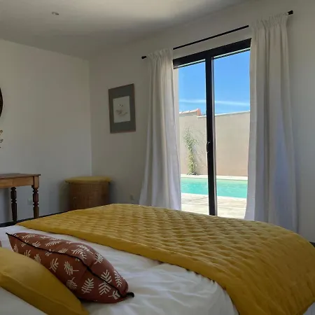 Вилла D'architecte, 12 Personnes, Avec Piscine Faugeres (Herault)