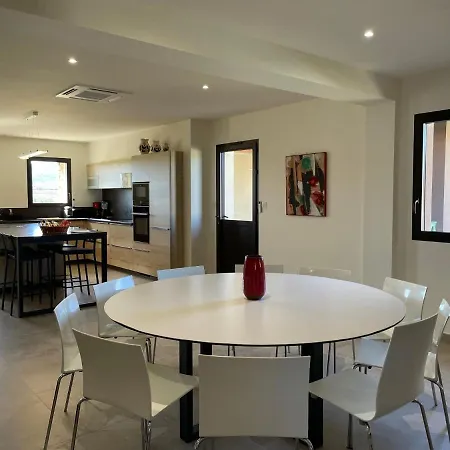 D'architecte: Elegant 12-person Retreat With Pool * Faugeres (Herault)